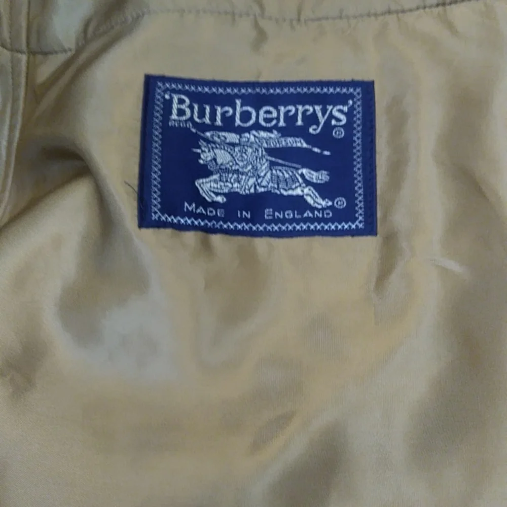 Burberry Camel Tan Trench Coat - Picture 9 of 12